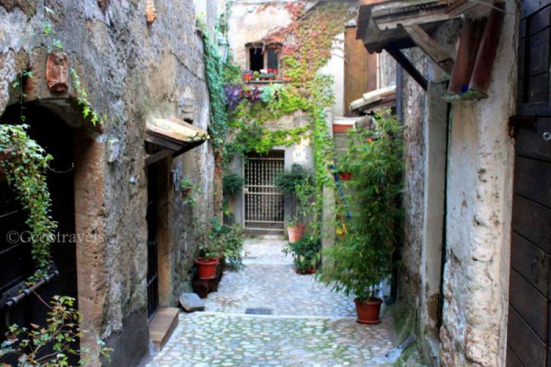 Calcata...Borgo disubbidiente