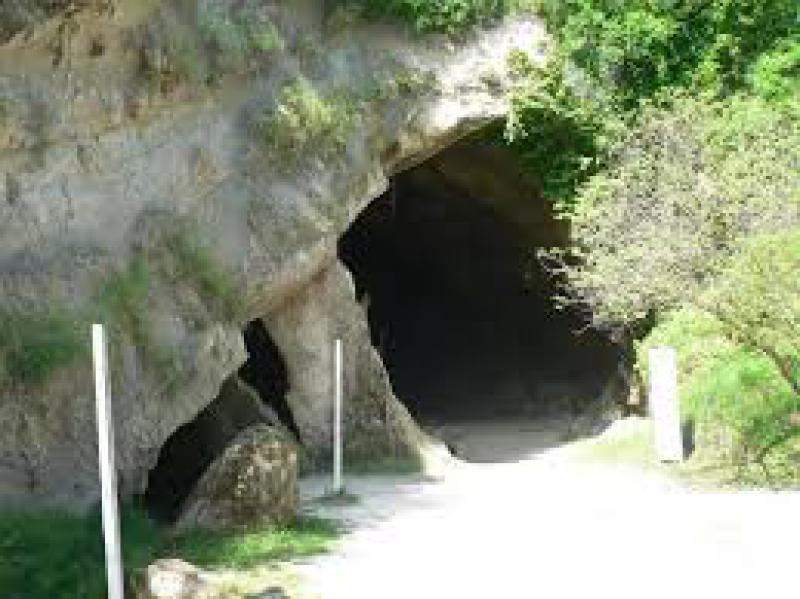 Tagliata delle Grotte Cave