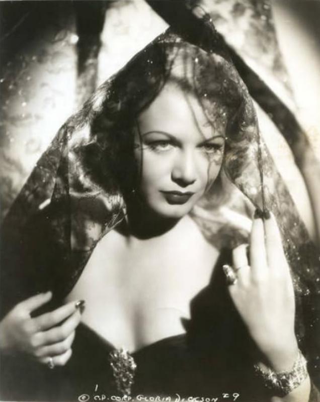 Gloria Dickson. Gloria Dickson.