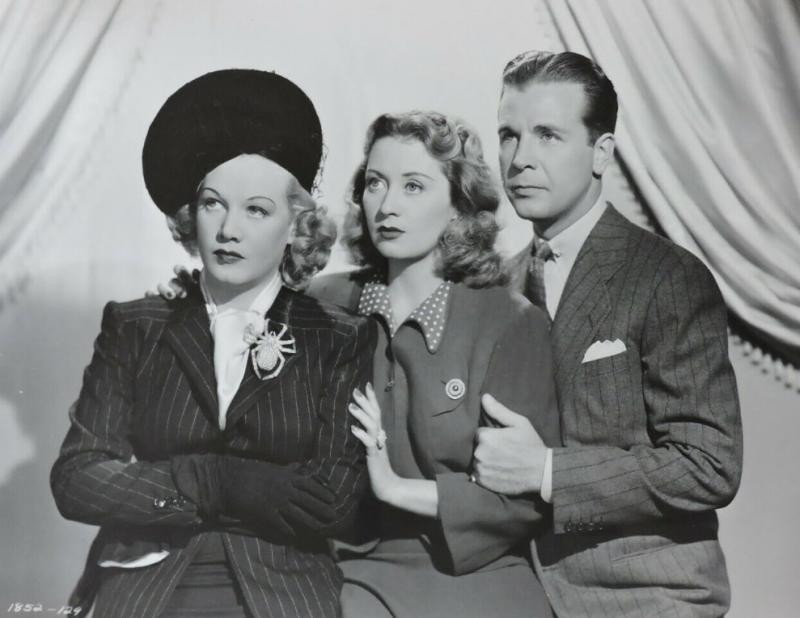 Gloria Dickson. Gloria Dickson.