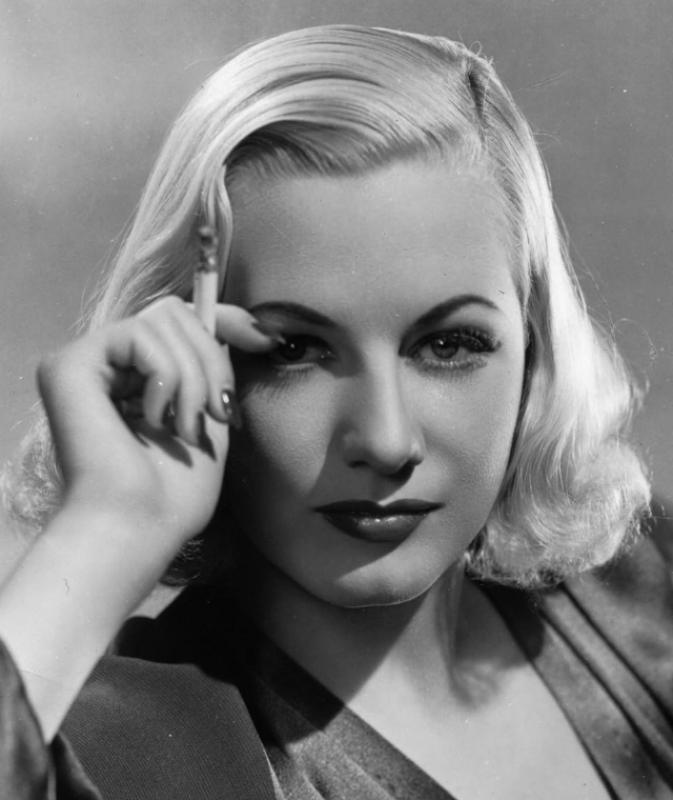 Gloria Dickson. Gloria Dickson.