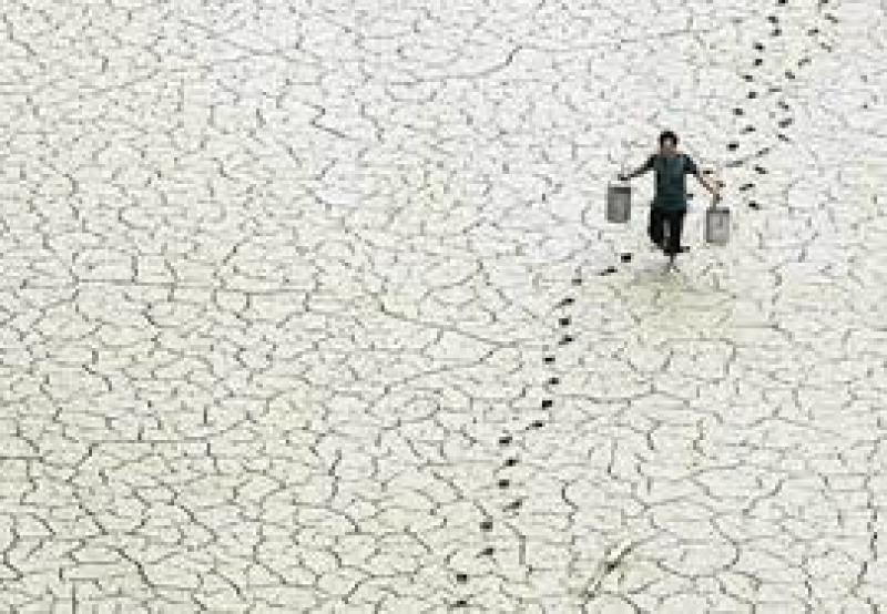 Acqua diritto essenziale