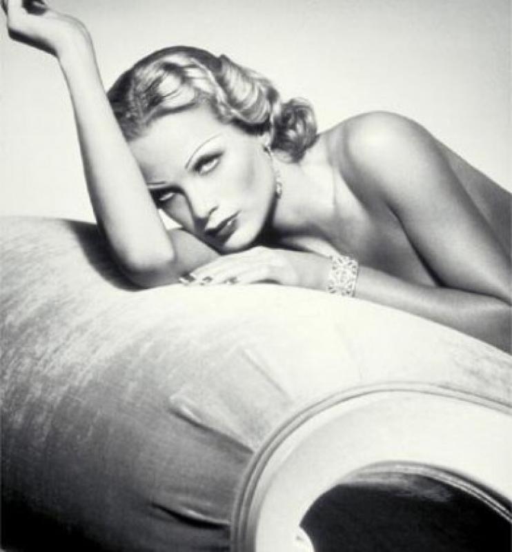 In equilibrio -  foto di Herb Ritts