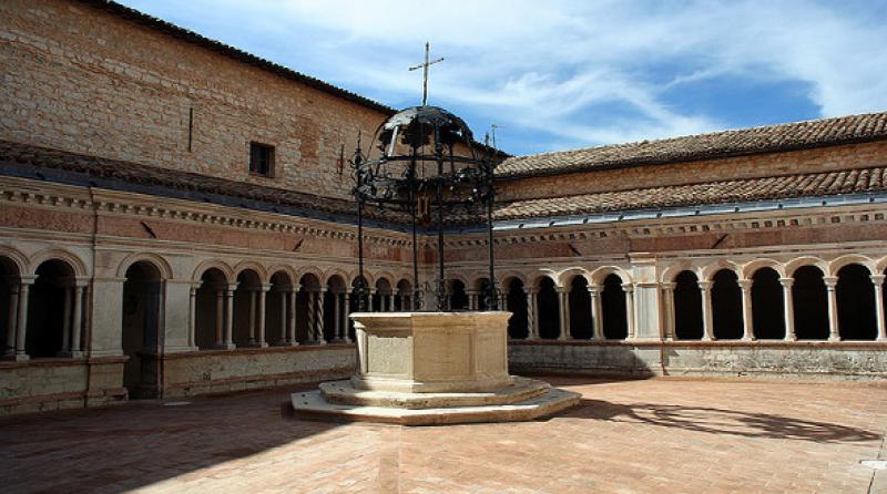Abbazia di Santa Croce in Sassovivo