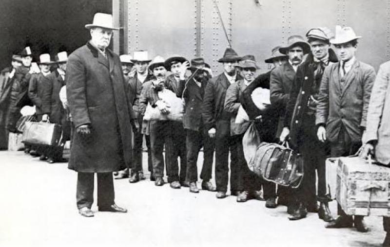 E mezza Italia emigro' E mezza Italia emigro'