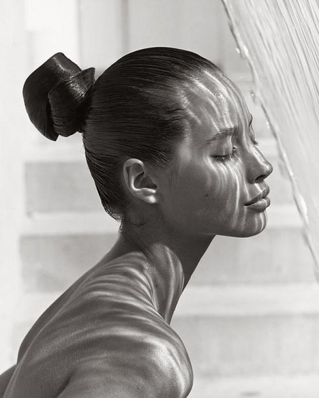 In equilibrio -  foto di Herb Ritts