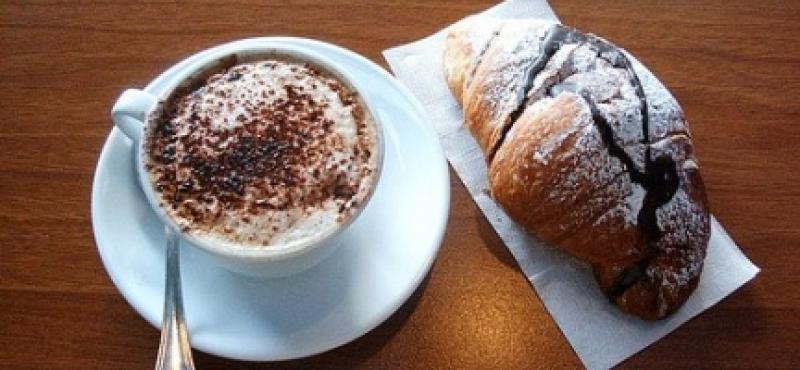Cappuccino e brioche