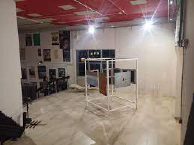Mostre al cubo