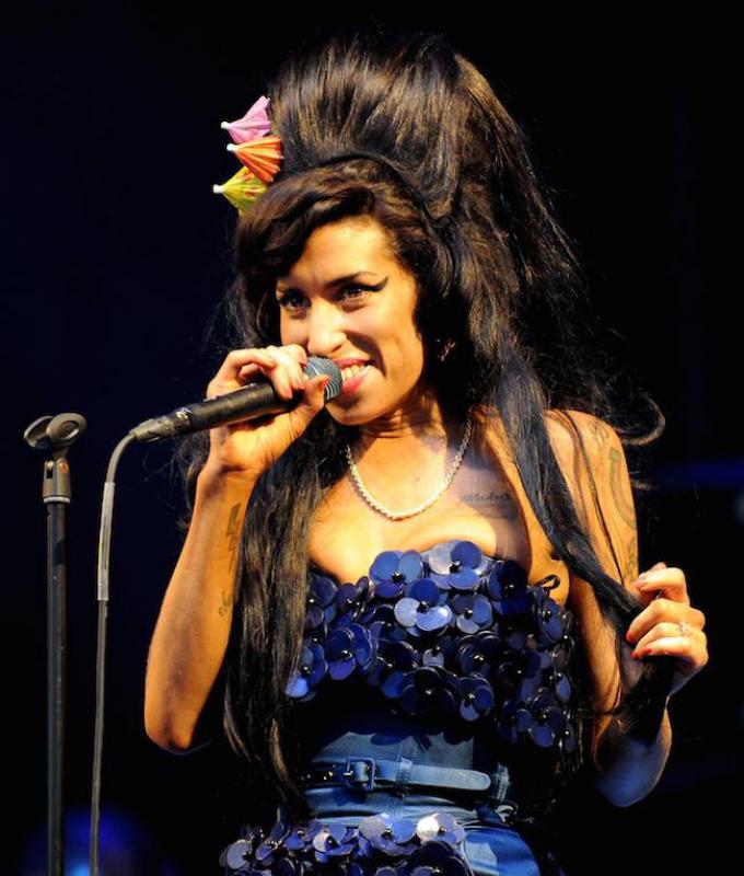 AMY la ragazza dietro il nome