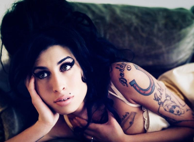 AMY la ragazza dietro il nome
