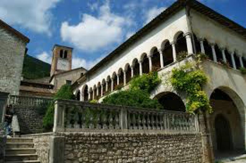 Abbazia Cistercense   
Santa Maria