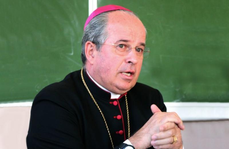 Acqua diritto essenziale